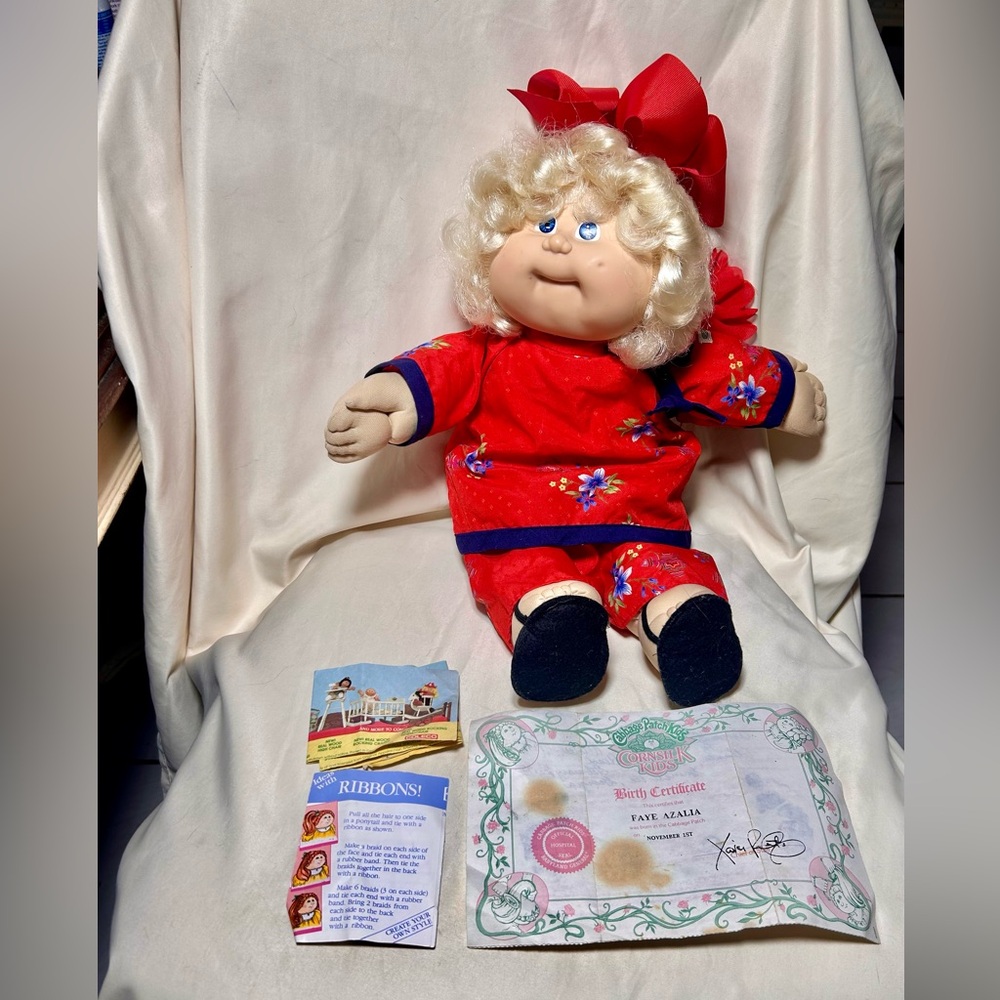 vintage Cabbage Patch Cornsilk Girl Doll